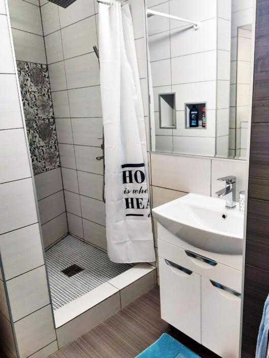 Apartment "Comfort" In The Center Czerniowce Zewnętrze zdjęcie